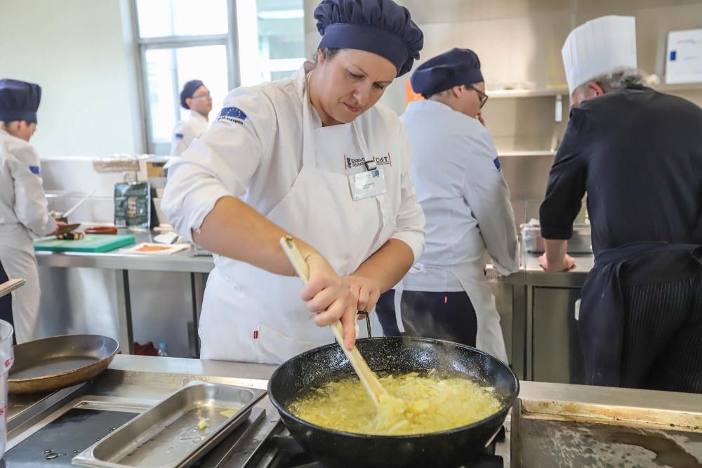 Alumnas del CDT de Torrevieja se alzaron con el primer puesto en el reto gastronómico de IFA