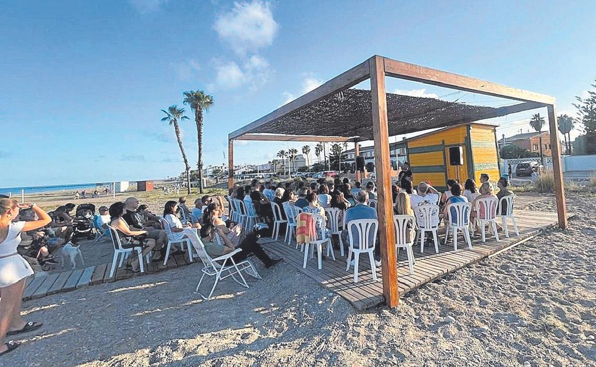 El litoral de Almassora es el escenario de distintas acciones y actividades para los turistas.