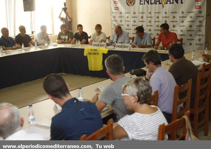 GALERÍA DE FOTOS -- El Villarreal CF apoya a 37 clubs provinciales