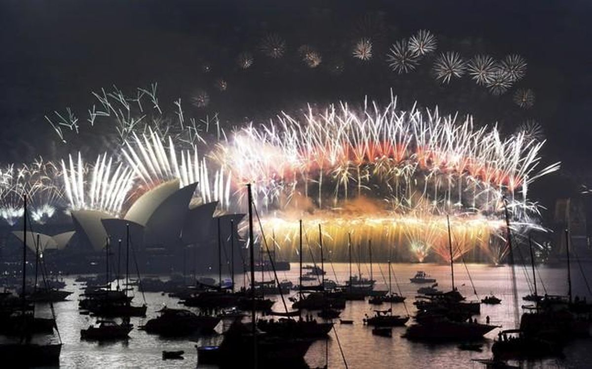 Espectacle de focs artificials de Cap d’Any al port de Sydney.
