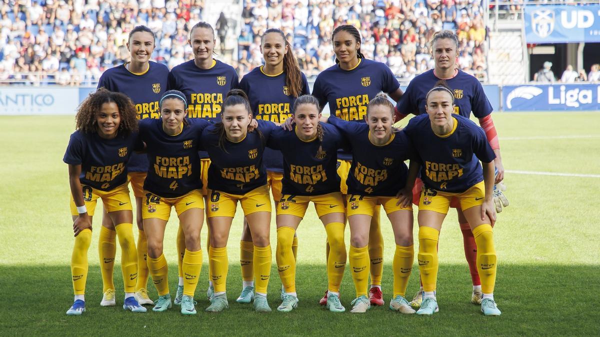 Las jugadoras del Barça homenajean a Mapi León en Tenerife.