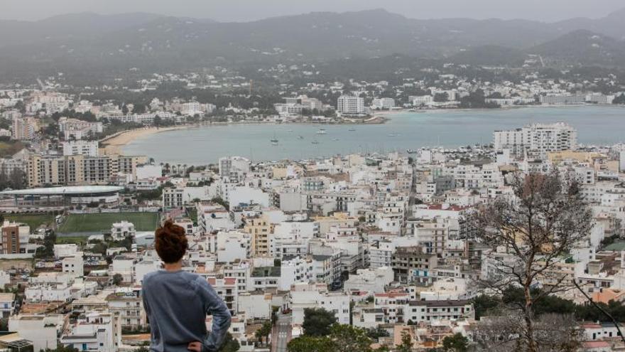 Vista de la ciudad de Ibiza.  | VICENT MARÍ