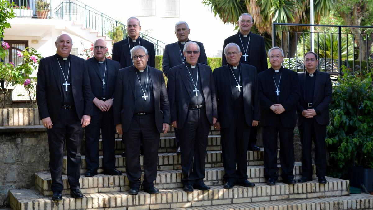 Prelados asistentes a la CL Asamblea de Obispos del Sur celebrada en Córdoba.