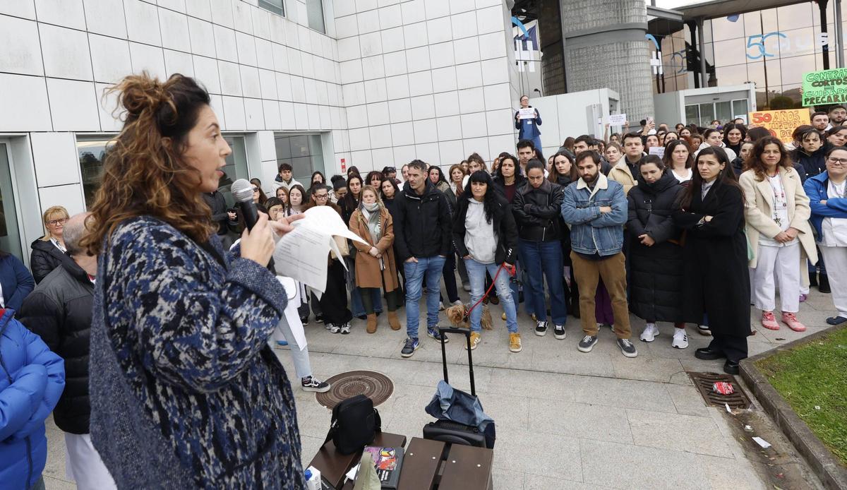 EN IMÁGENES: La protesta en el Hospital San Agustín de Avilés
