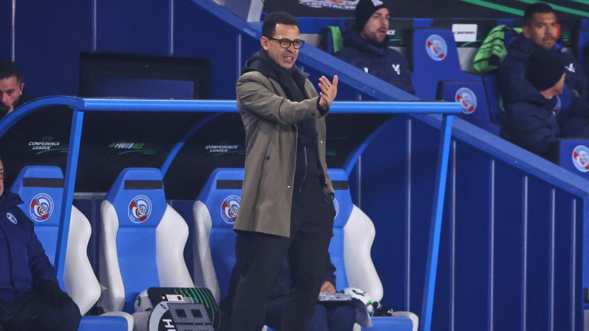 Liam Rosenior, nuevo entrenador del Chelsea