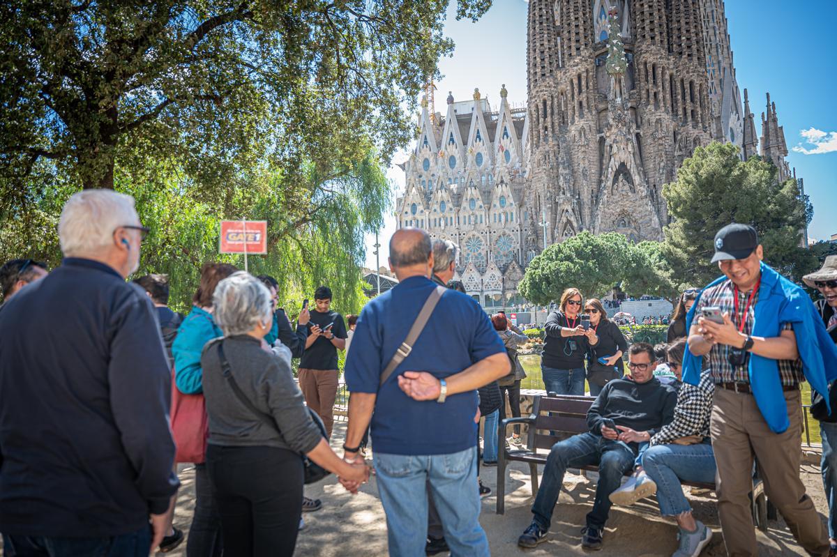 Los turistas inundan Barcelona en Semana Santa