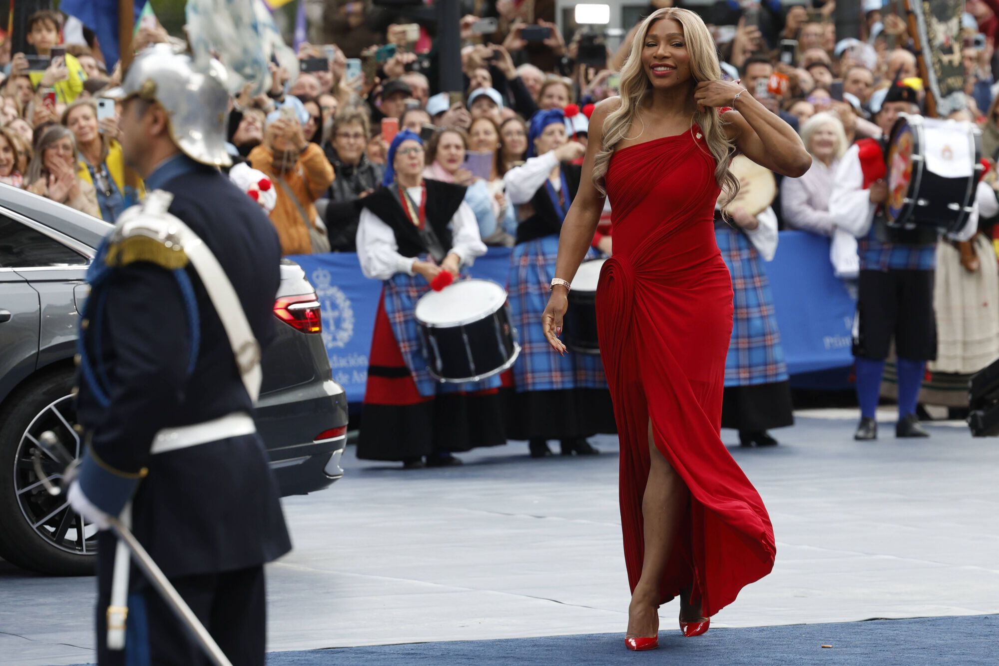 Premios Princesa. Entrada al teatro Campoamor de premiados. Kanon