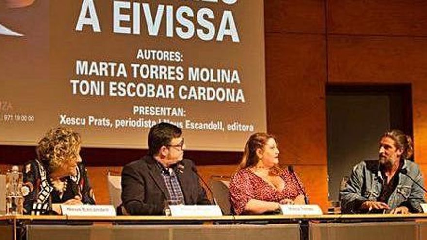 Neus Escandell, Xescu Prats, Marta Torres y Toni Escobar, en la presentación.