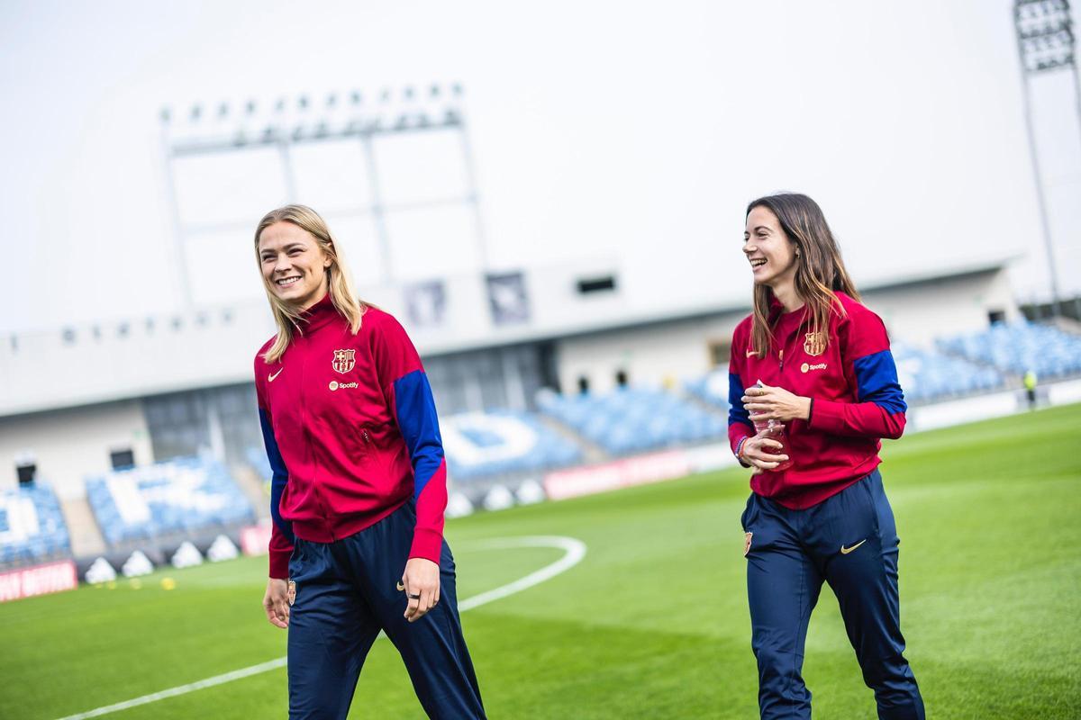 Rolfö y Aitana antes de el partido contra el Real Madrid de Liga F