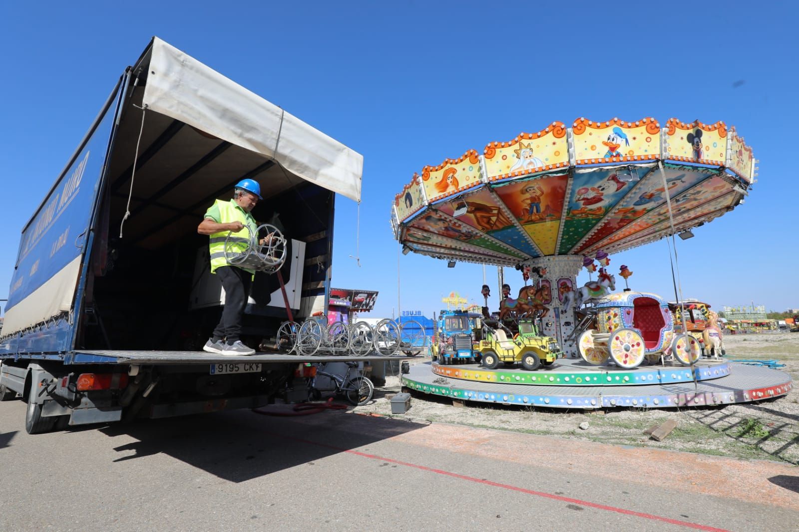 En imágenes | El recinto ferial se prepara para las inminentes Fiestas del Pilar