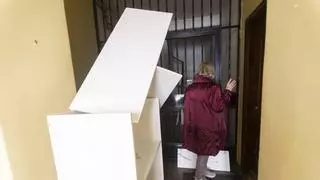 Vecinos de Alicante, hartos de un "centro de masajes" que podría esconder prostitución