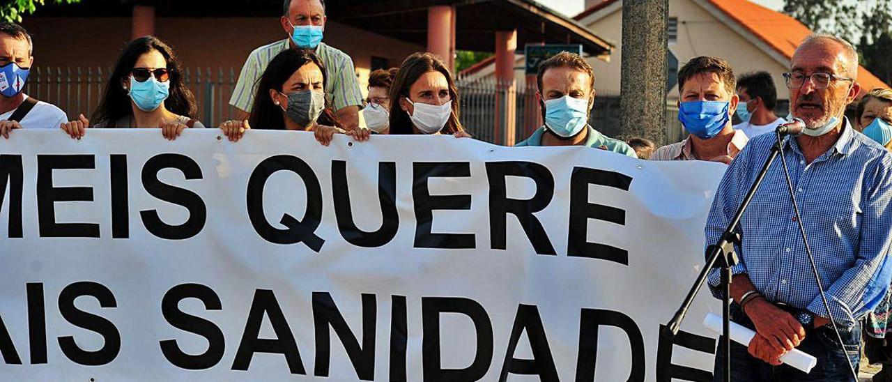 Marta Giráldez (tercera por la izquierda), en la manifestación de julio pasado.