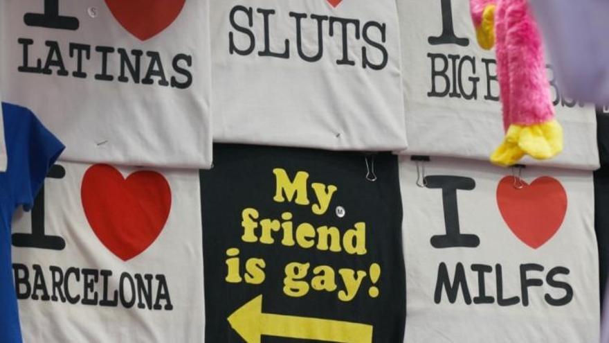 Estalla la guerra contra las camisetas sexistas en España.