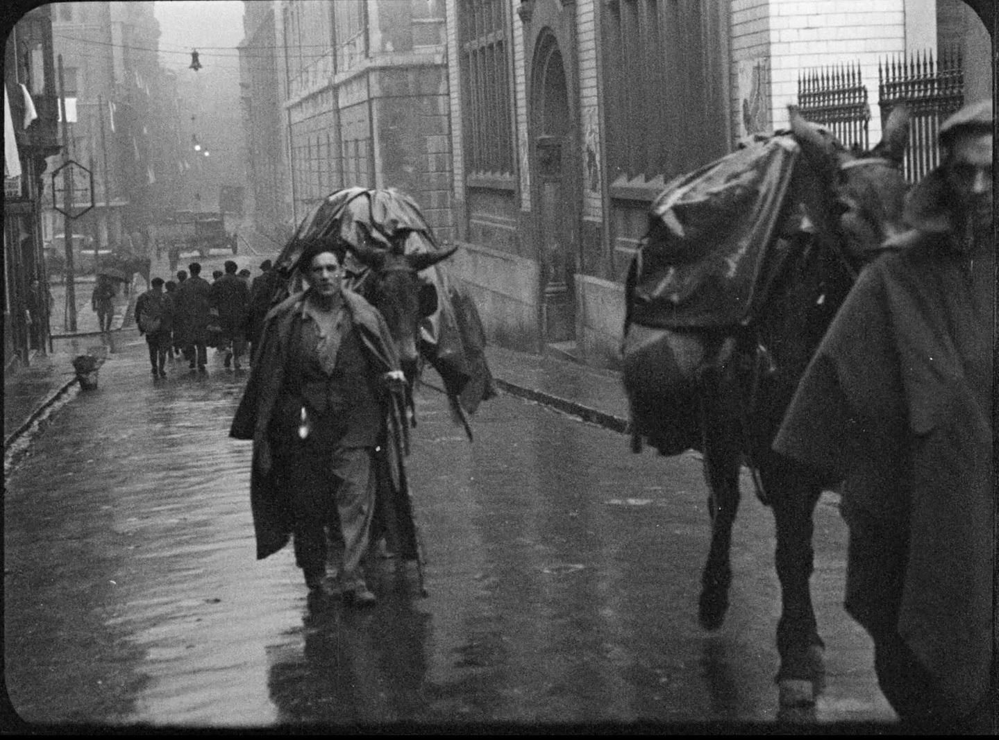 La entrada en Gijón de las tropas nacionales. 27 de octubre de 1937