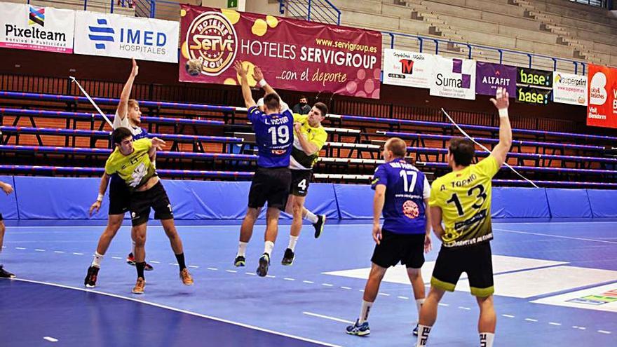 Lance de un partido del Maristas esta temporada. | LEVANTE-EMV