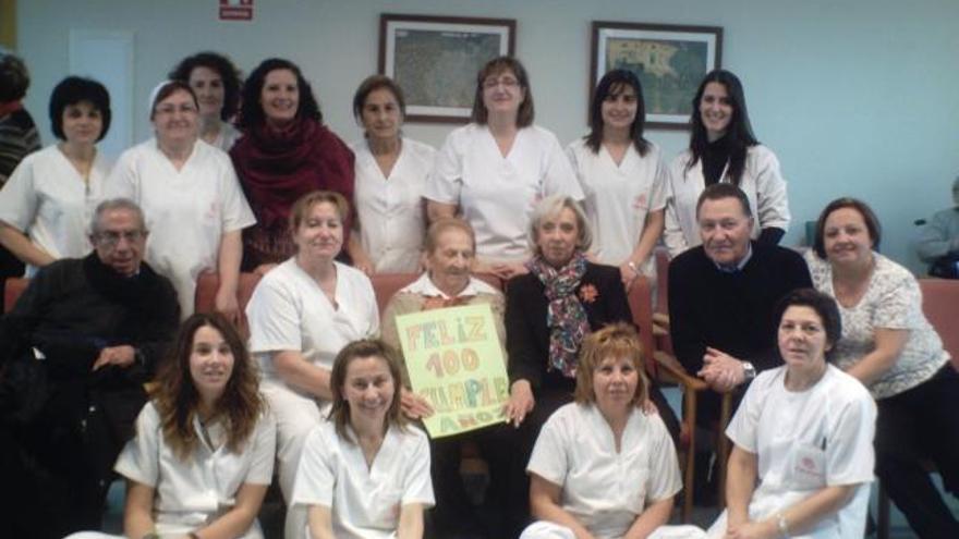 Gabriela Abad celebra sus 100 años con una fiesta en la residencia San Agustín