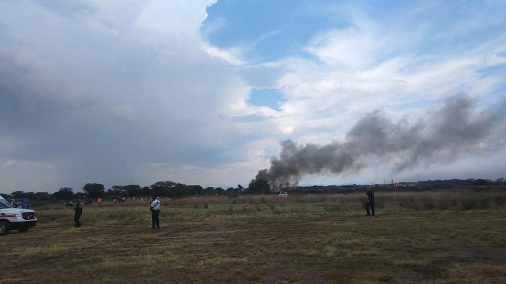 Un avión se estrella después de despegar del aeropuerto mexicano de Durango