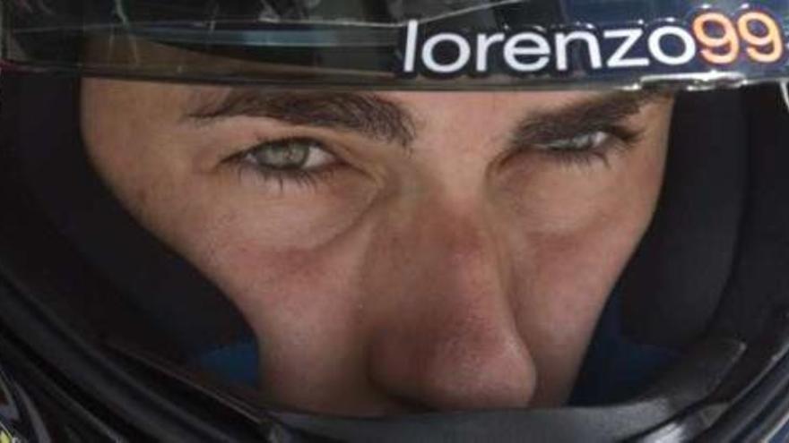 Stoner gana sin problemas el primer pulso a Jorge Lorenzo