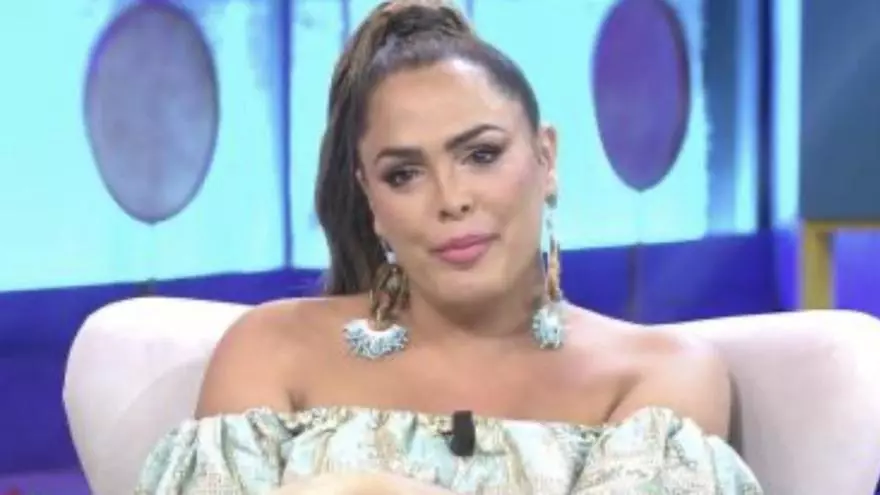 Amor Romeira regresa a Madrid tras acudir a Gran Canaria para apoyar a Anabel Pantoja