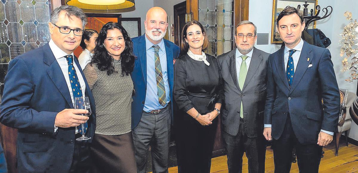 Manuel Sánchez Luengo, Ángela Valero de Palma, Javier Muñoz de Prat, Ana Ibañez, Ivan Álvarez de Toledo y Joseca Arnau.