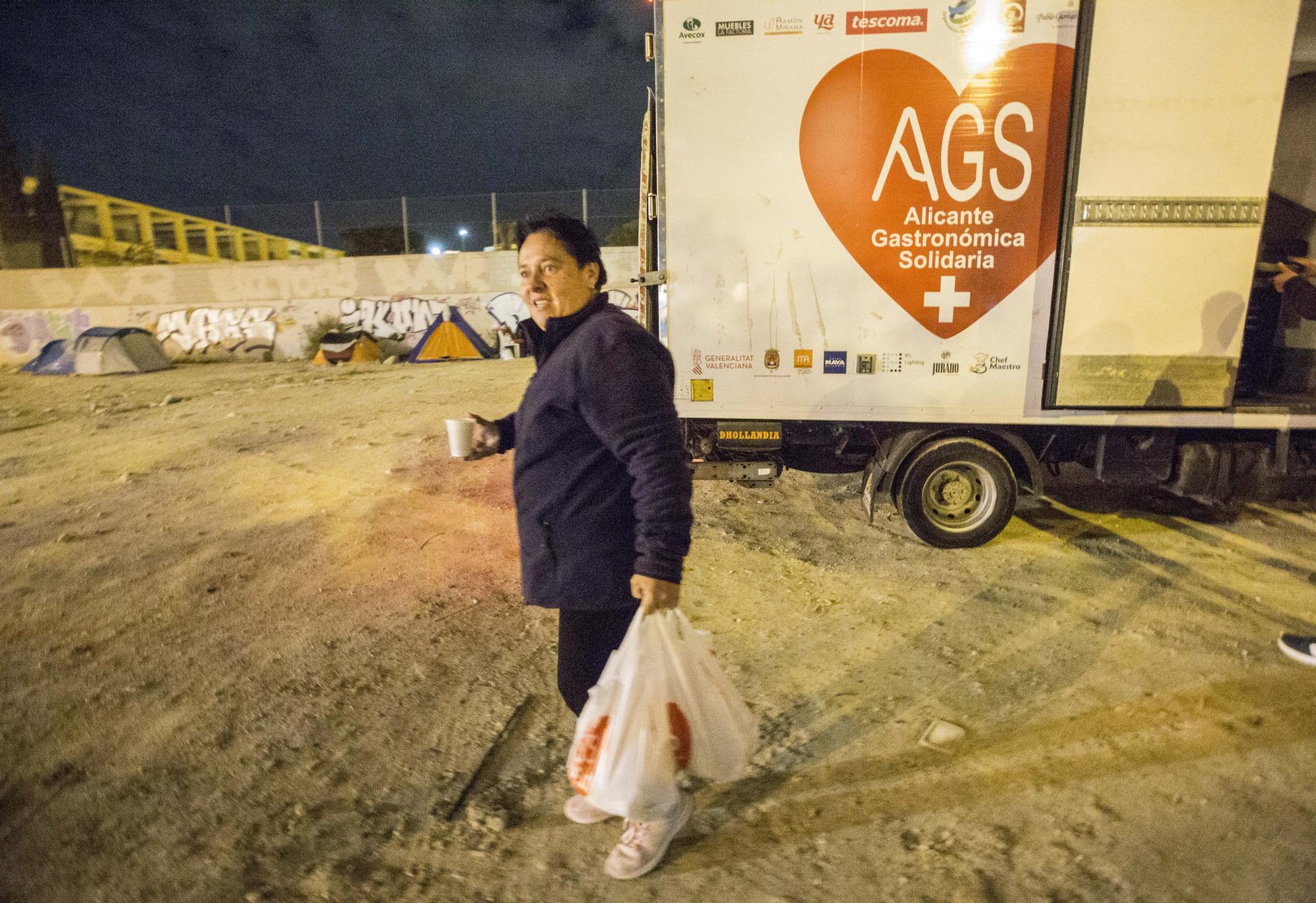 Alicante Gastronómica prepara más de 3.000 menús a la semana para personas sintecho