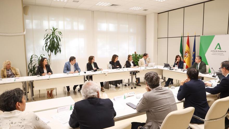 La Asociación Española contra el Cáncer exige más "transparencia" tras la crisis de los cribados: pide los tiempos de espera para mamografías