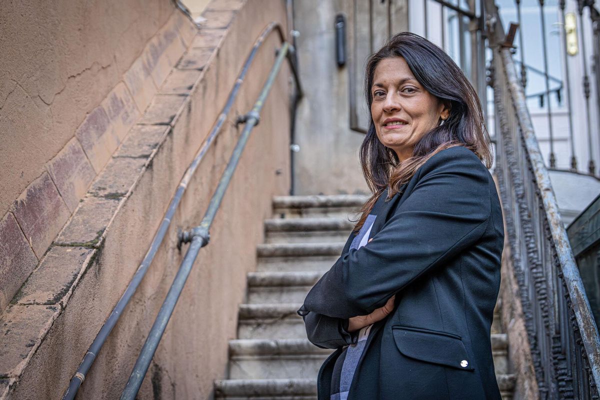 Barcelona 18/12/2024 Icult. Entrevista con la escritora Corina Oproae por su novela 'La mesa limón', premio Tusquests de Novela 2024. AUTOR: MANU MITRU