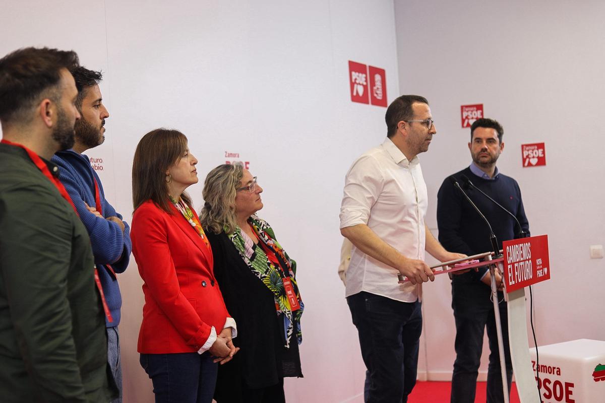 Elecciones en Castilla y León: Los socialistas de Zamora celebran que revalidan sus tres procuradores Elecciones en Castilla y León: Los socialistas de Zamora celebran que revalidan sus tres procuradores
