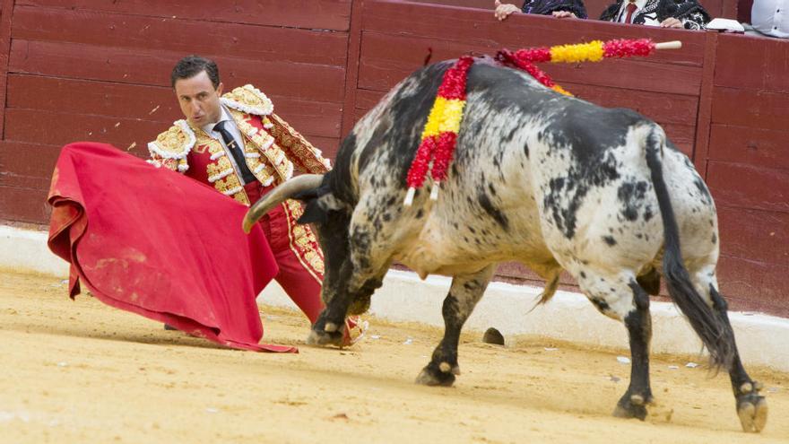 Rafaelillo y Castella, a hombros