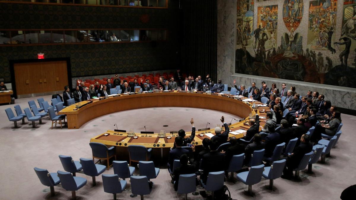 The United Nations Security Council votes on a resolution aimed at ensuring that U.N. officials can monitor evacuations from besieged parts of the Syrian city of Aleppo, at the United Nations in Manhattan, New York City
