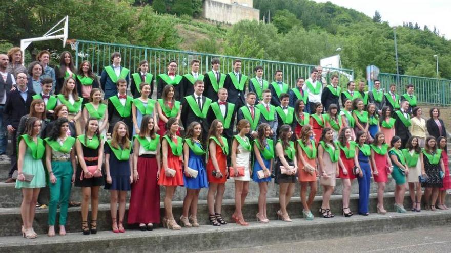 El Instituto de Cangas gradúa a sus alumnos de último curso