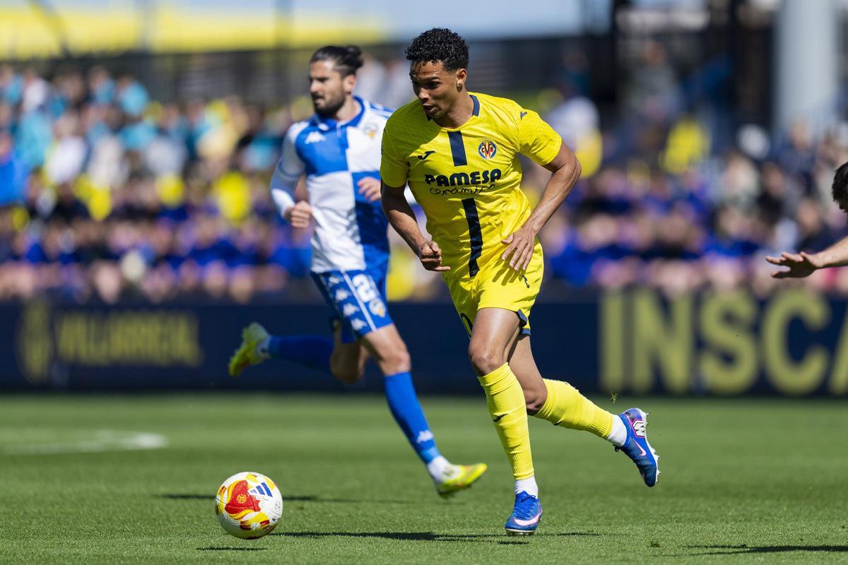 Etienne Eto'o, , jugador del Villarreal B que deja el filial amarillo.