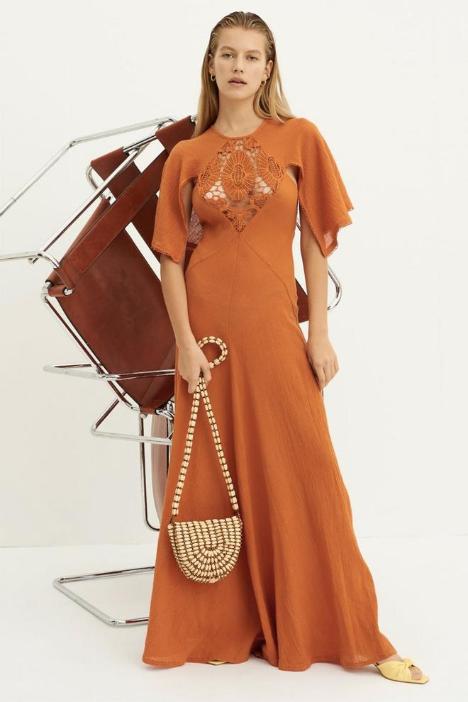 Vestido largo en tono naranja de  Antik Batik