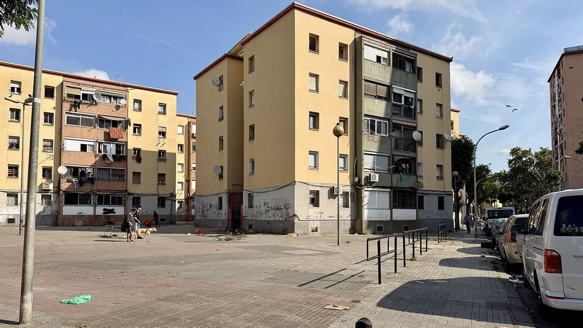 La calle de Córdoba, en el barrio de Sant Roc, en Badalona, donde se ha producido el tiroteo
