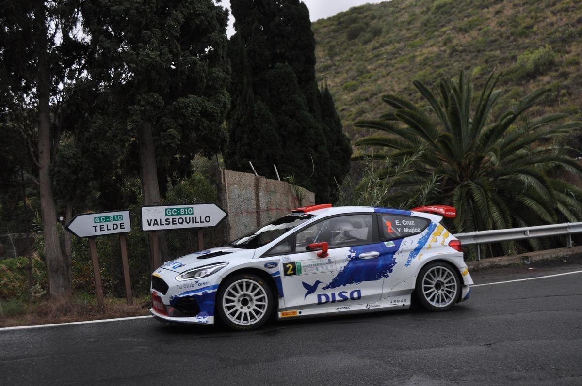 Enrique Cruz-Yeray Mujica con Ford Fiesta