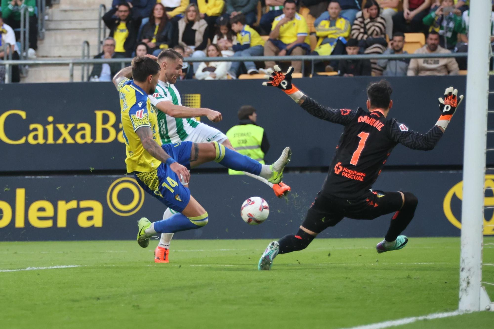 Cádiz CF-Córdoba CF | Las imágenes del partido de la Liga Hypermotion