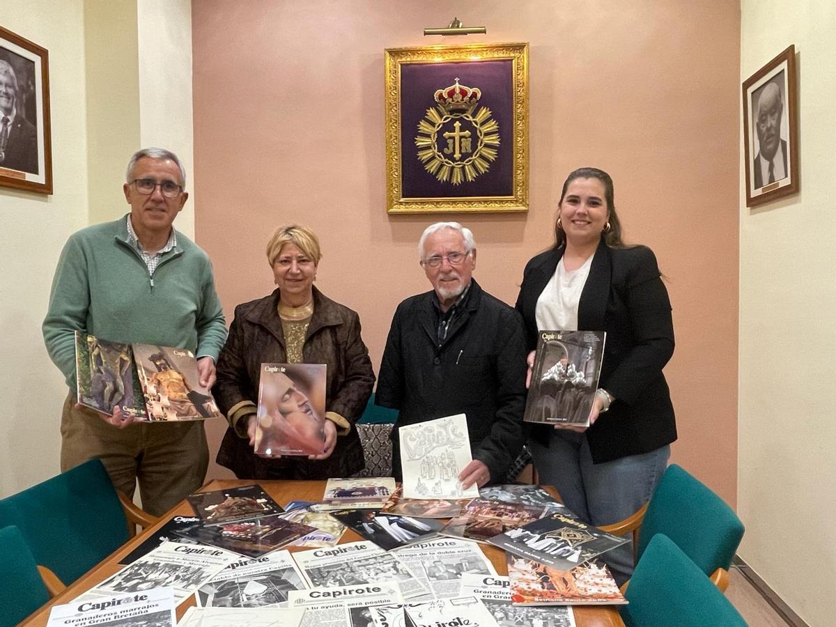 Pedro M Ferrández, Nieves Terry (presidenta de la agrupación marraja del Santo Sepulcro y Expolio de Jesús), José Sanchez, y Alejandra Balibrea.