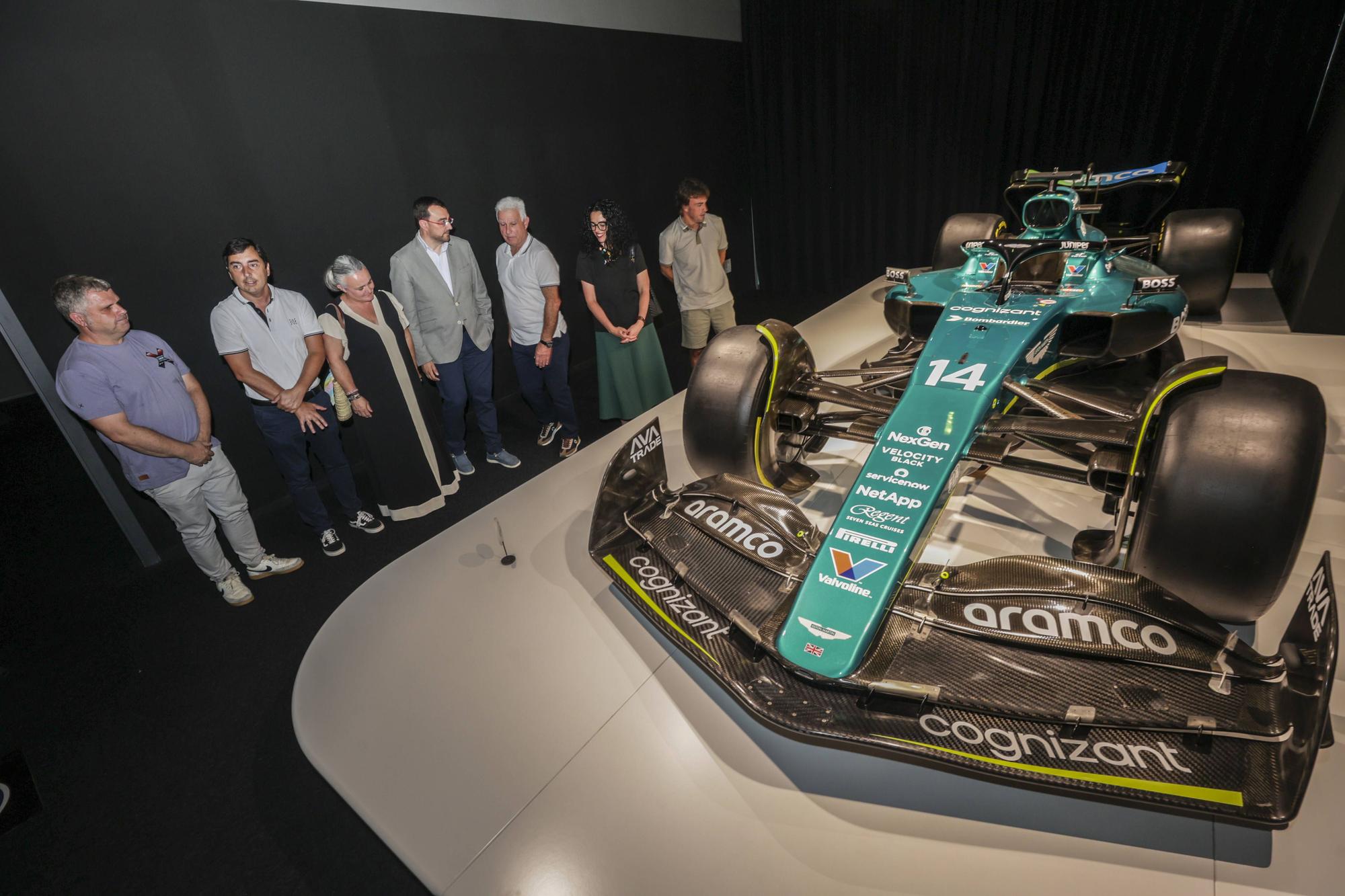 El presidente del Principado visita el Museo y Circuito Fernando Alonso.