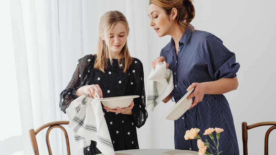 Trucos de limpieza que debes conocer para mantener la higiene todo el día: de la ducha a la cama