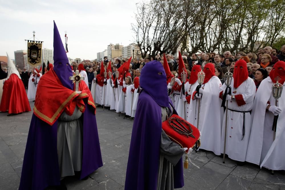 Procesión del Viernes Santo en Gijón