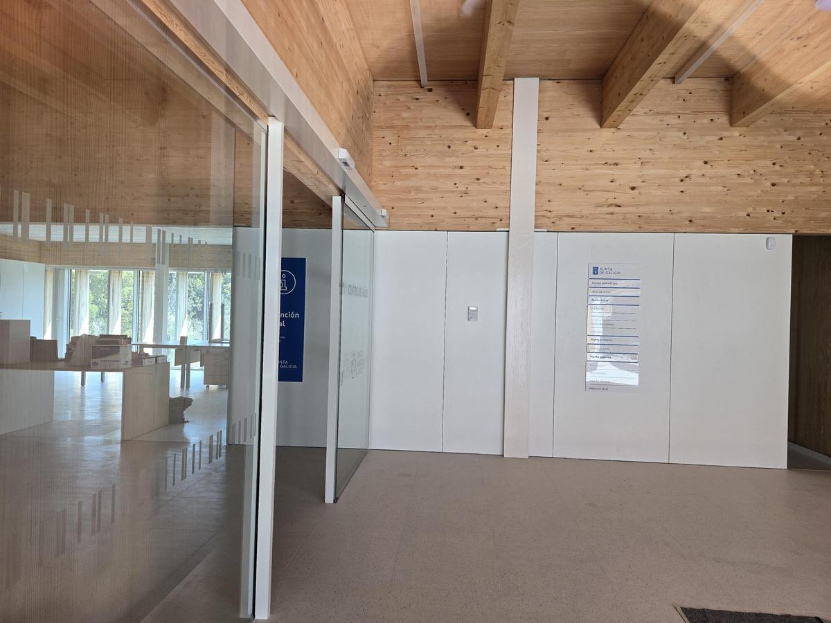 El nuevo centro de salud de Moaña en Sisalde ya está siendo equipado.