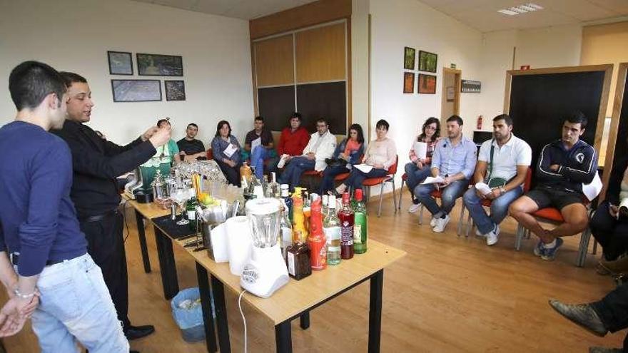 Arranca en el Aula Parque 7 el curso de coctelería y Gin Tonic