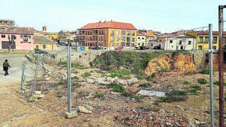 Terrenos que ocupaban las edificaciones derribadas. | M. J. C.