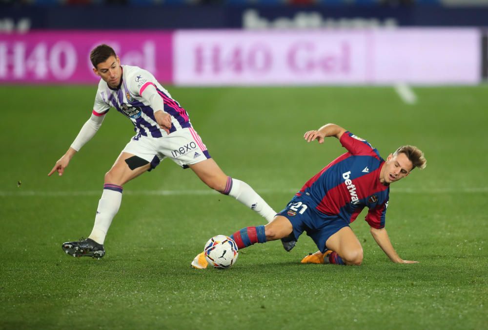 Levante - Real Valladolid, en imágenes