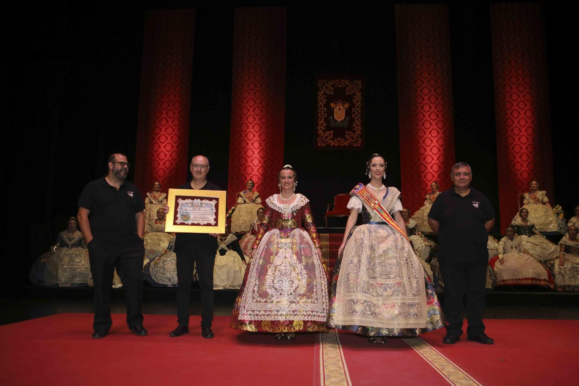 Así fueron las presentaciones de las falleras mayores de Xàtiva