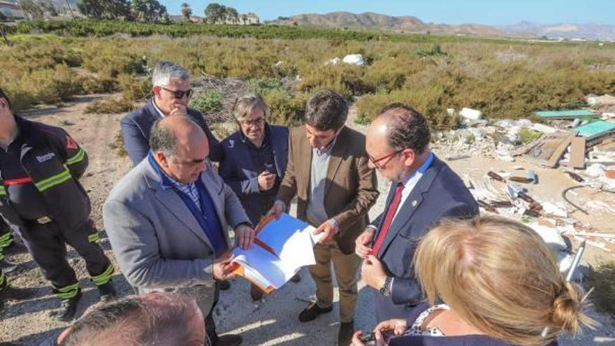 Orihuela cede a la Diputación terrenos para construir un nuevo Parque de Bomberos