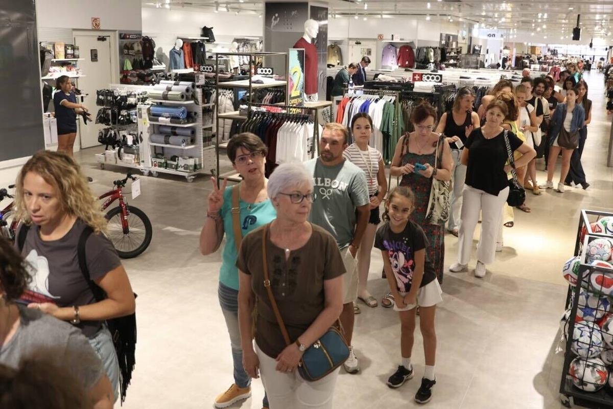 Más de 1.350 mujeres y hombres participarán en la prueba que organiza el club Los Califas Más de 1.350 mujeres y hombres participarán en la prueba que organiza el club Los Califas