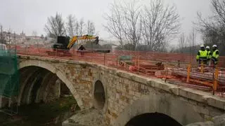 Nuevo avance en las obras del Puente de Piedra de Zamora: luz verde al desvío del abastecimiento