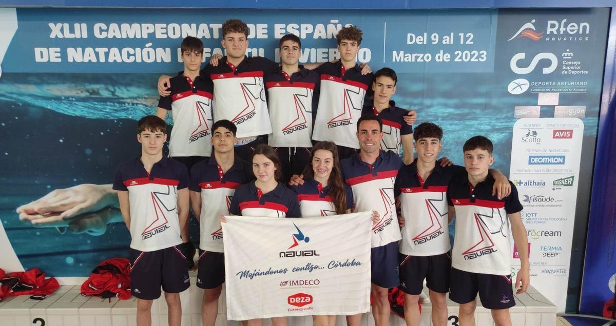 Equipo del Navial participante en el Campeonato de España infantil de natación.