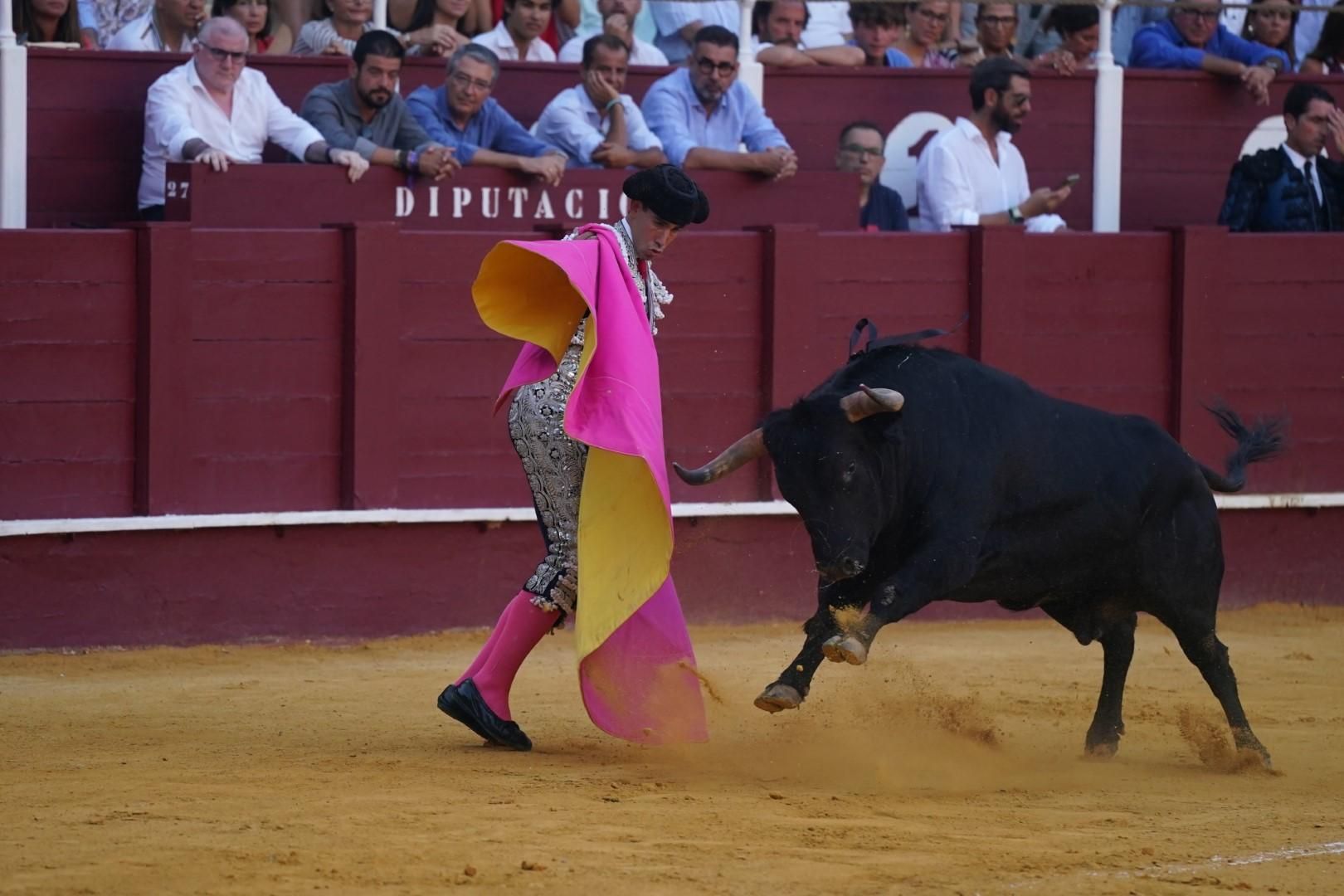 Toros en la Feria I Sexta corrida de abono y puerta grande de Roca Rey